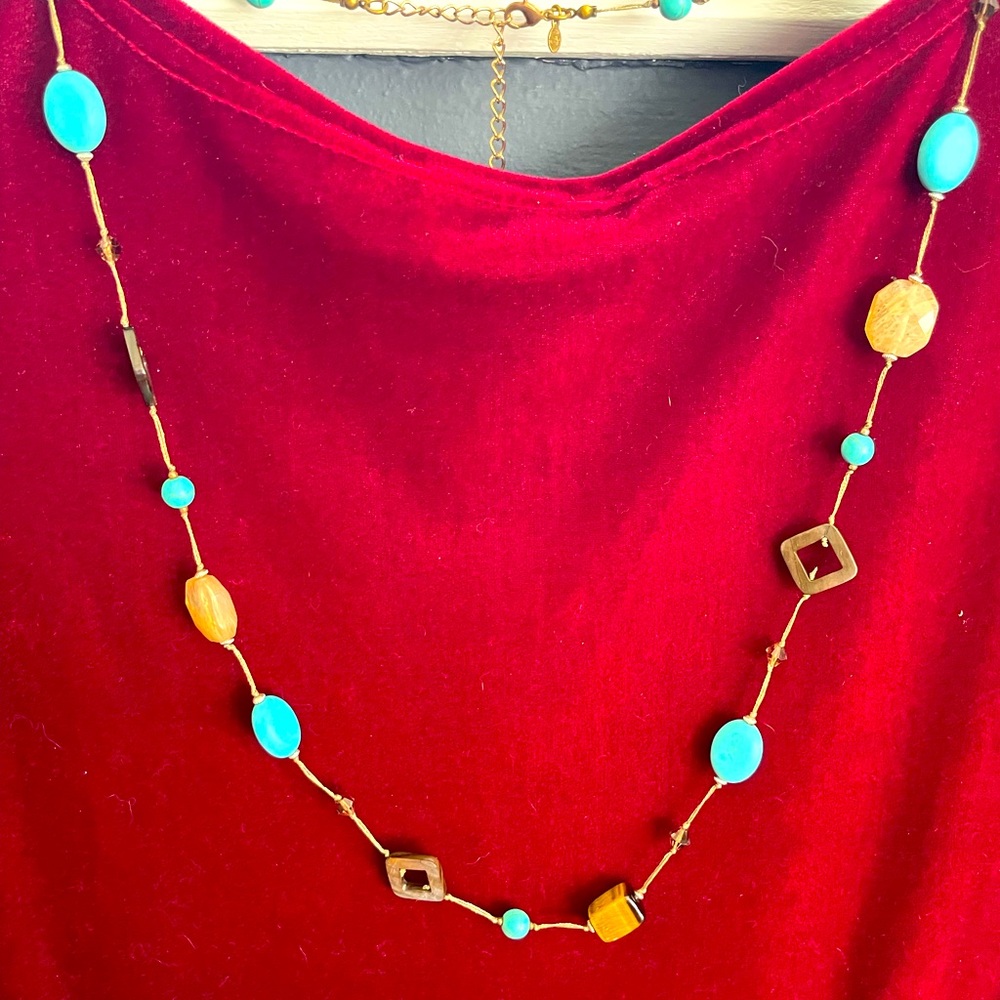 Multi colored necklace. Can be worn in many ways